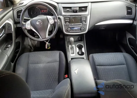 2016 Nissan Altima 2.5 z USA, uszkodzony, nr VIN 1N4AL3AP9GC150177